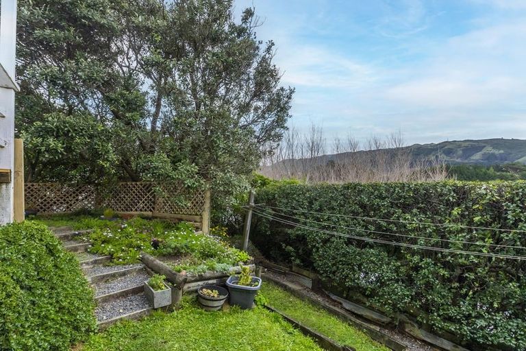 Photo of property in 4a Arawhata Street, Ranui, Porirua, 5024