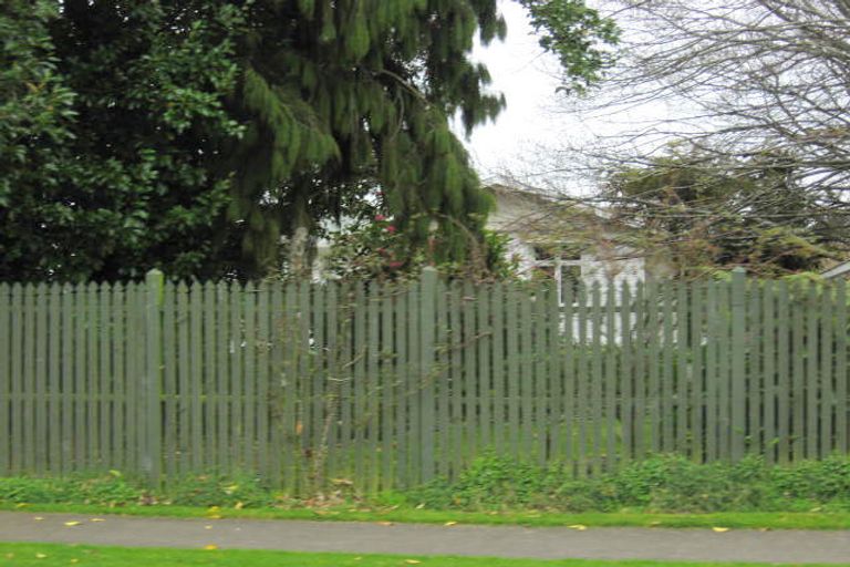 Photo of property in 52 Kings Drive, Levin, 5510