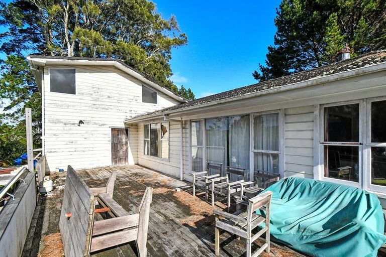 Photo of property in 114 Ennis Avenue, Pakuranga Heights, Auckland, 2010