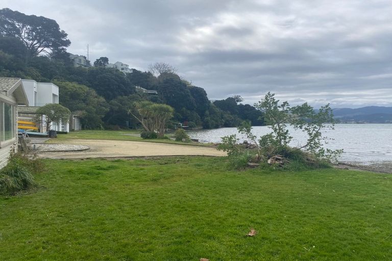 Photo of property in 4 Seaview Road, Paremata, Porirua, 5024