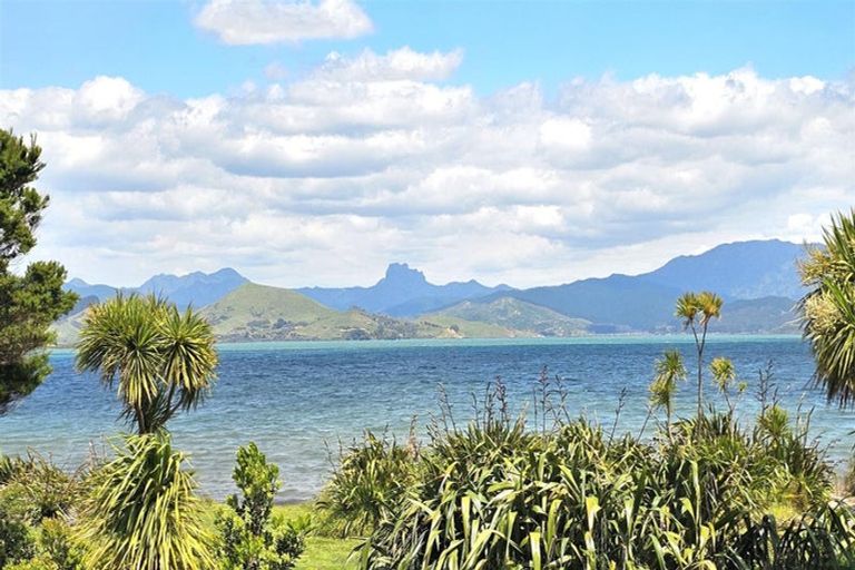 Photo of property in 112 Ti Kouka Crescent, Matarangi, Whitianga, 3592