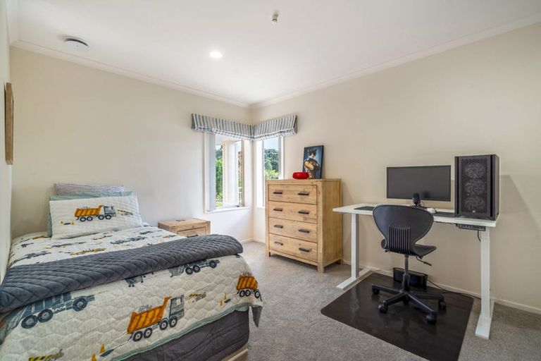 Photo of property in 11 Phoebe Meikle Place, Torbay, Auckland, 0630