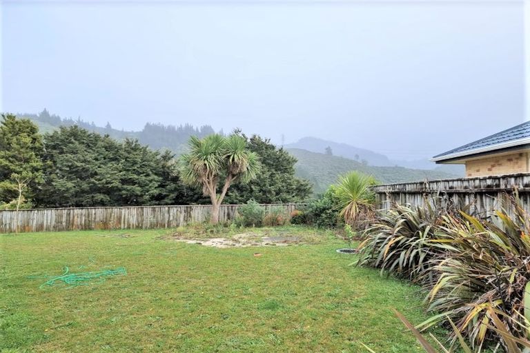 Photo of property in 16 Ormrod Grove, Riverstone Terraces, Upper Hutt, 5018