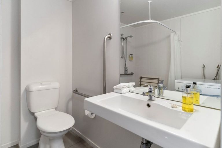 Photo of property in Atlas Apartments, 10/49 Maunganui Road, Mount Maunganui, 3116