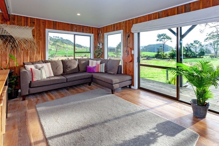 Photo of property in 64 Lees Road, Hahei, Whitianga, 3591