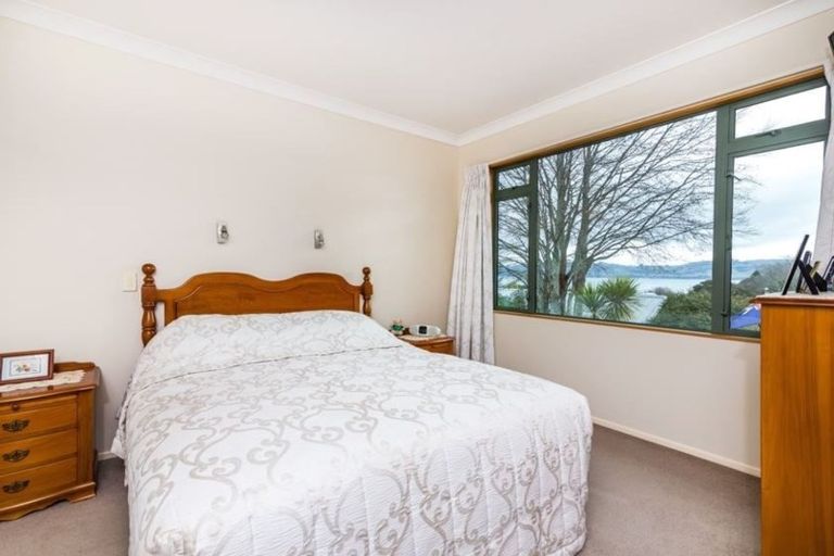 Photo of property in 28 Chesham Avenue, Waipahihi, Taupo, 3330