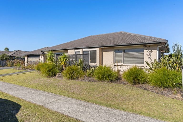 Photo of property in 44 Gibson Place, Papamoa Beach, Papamoa, 3118