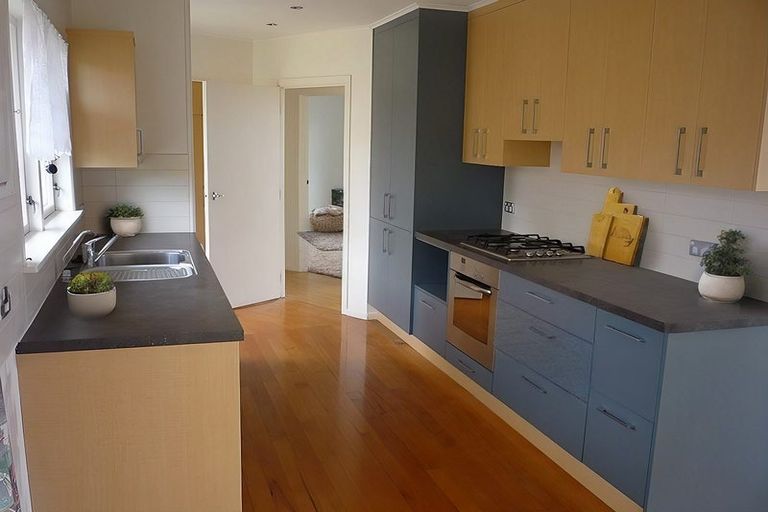 Photo of property in 19 Rodney Street, Howick, Auckland, 2014