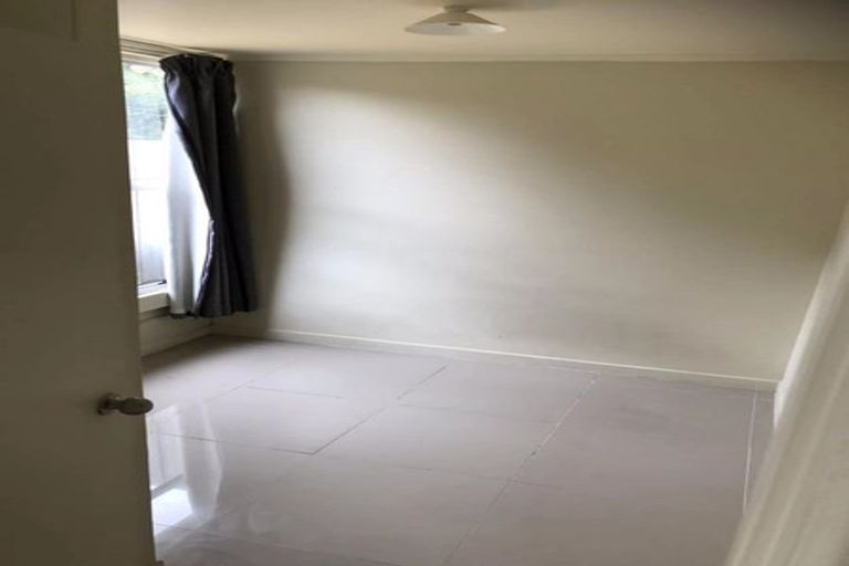 Photo of property in 1/542 Swanson Road, Ranui, Auckland, 0612