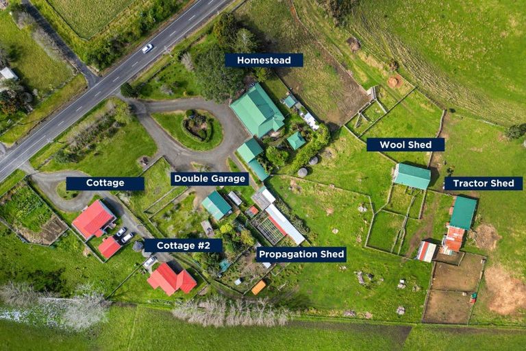 Photo of property in 76 Muriwai Road, Muriwai, 0881