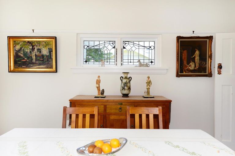 Photo of property in 17 Rhodes Street, Waimate, 7924