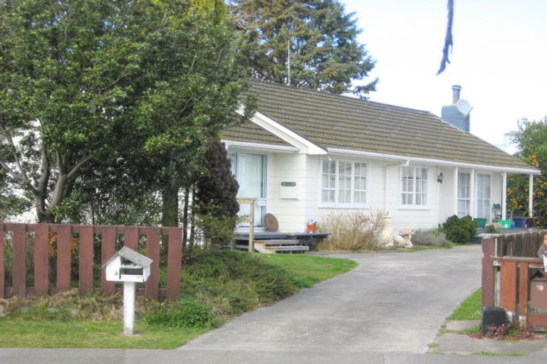 Photo of property in 8 Hinau Place, Edgecumbe, 3120