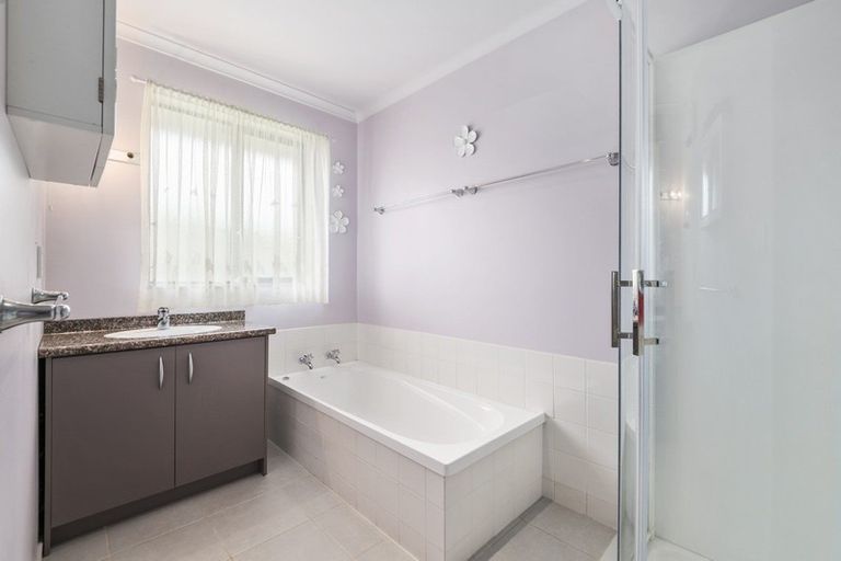 Photo of property in 4 Holdaway Street, Riversdale, Blenheim, 7201