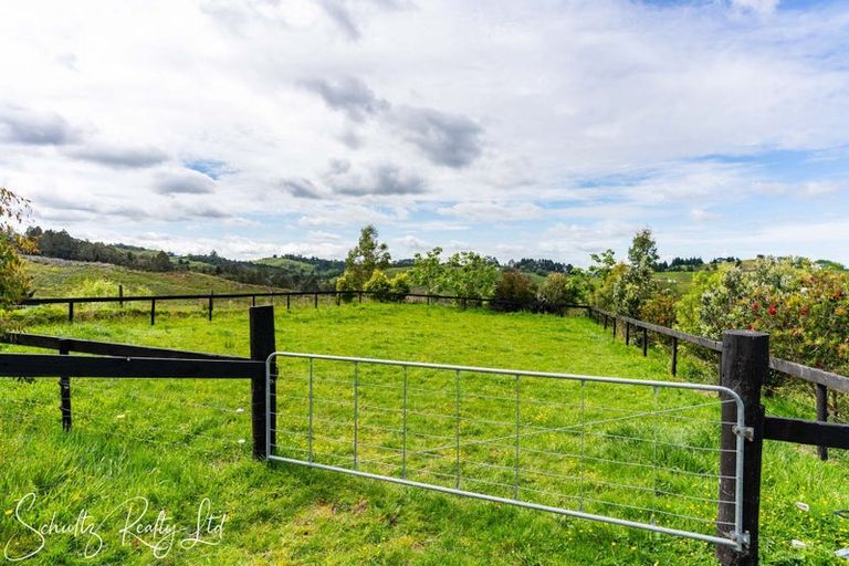 Photo of property in 227 Porter Road, Paparoa, 0571