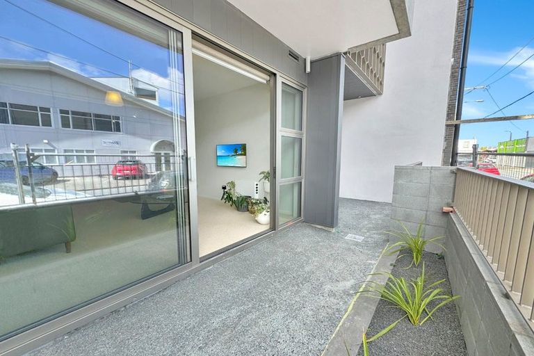 Photo of property in Vela Apartments, 3/2g Campbell Terrace, Petone, Lower Hutt, 5012