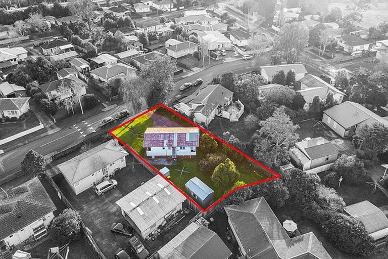 Photo of property in 33 Tairere Crescent, Rosehill, Papakura, 2113