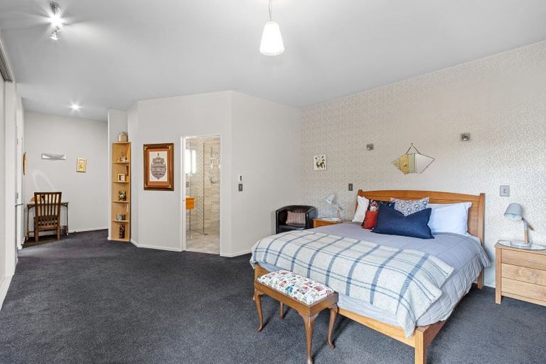 Photo of property in 11 Plynlimon Road, Fendalton, Christchurch, 8052