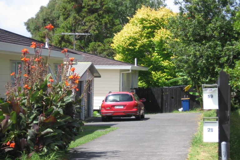 Photo of property in 19 Ranch Avenue, Beach Haven, Auckland, 0626