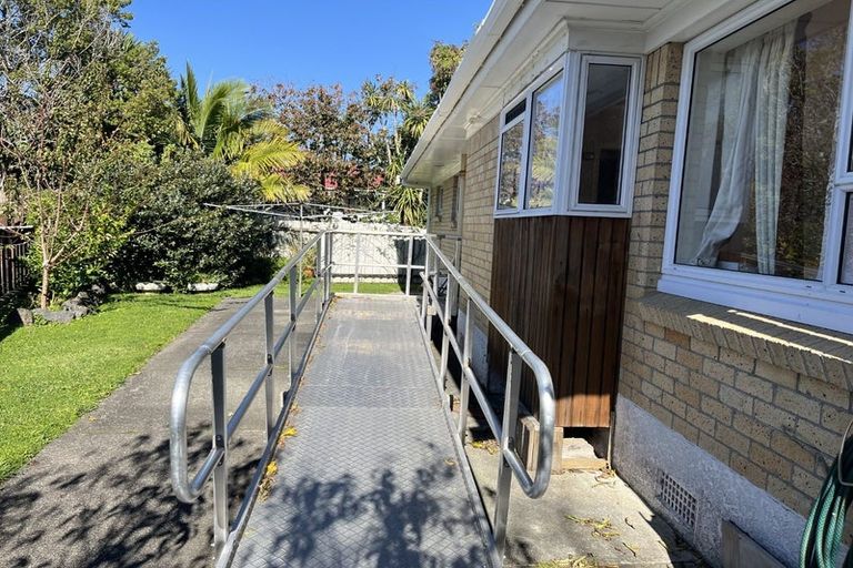 Photo of property in 1/4 Campbell Place, Papakura, 2110