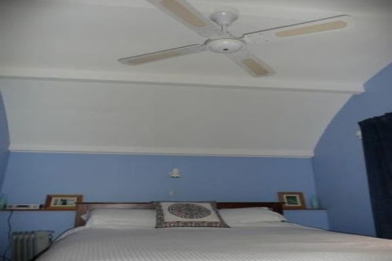 Photo of property in 6a Woodford Way, Crofton Downs, Wellington, 6035