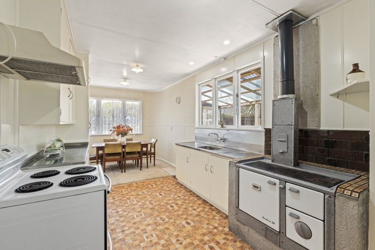 Photo of property in 49 Punga Street, Tangimoana, 4822