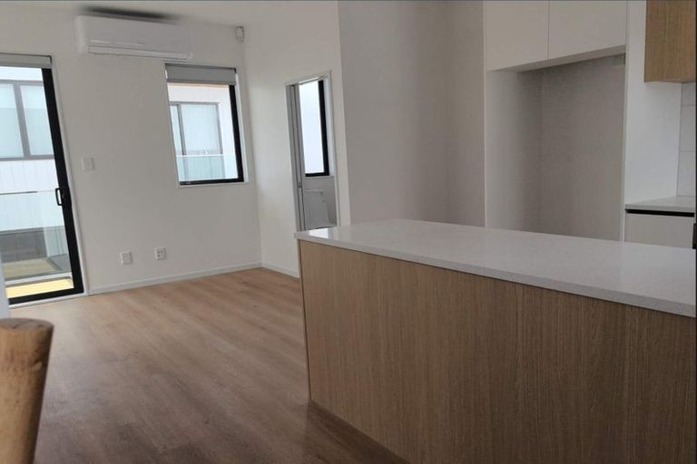 Photo of property in 14a Elcoat Avenue, Te Atatu South, Auckland, 0610