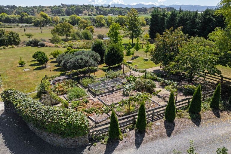 Photo of property in 147 Black Rock Road, Te Ore Ore, Masterton, 5886