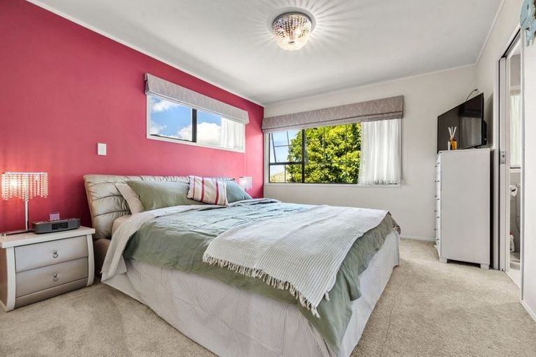 Photo of property in 98 Onetaunga Road, Chatswood, Auckland, 0626