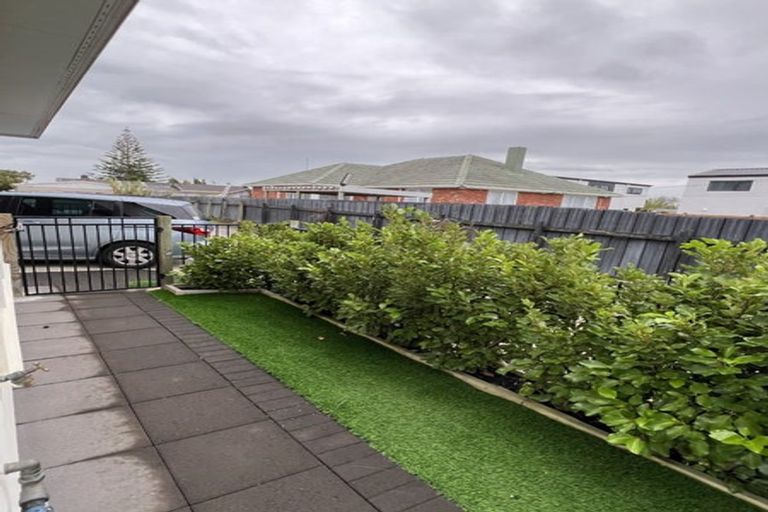 Photo of property in 32a Watts Road, Manurewa, Auckland, 2102