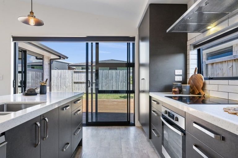 Photo of property in 45 Taioma Close, Papamoa, 3118