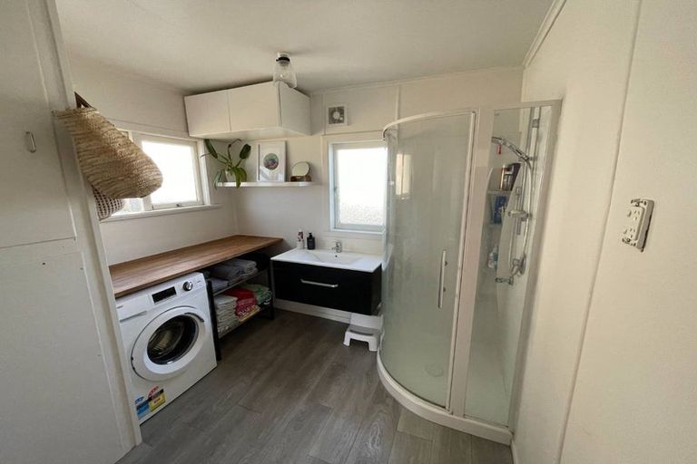 Photo of property in 17a Brightside Road, Stanmore Bay, Whangaparaoa, 0932