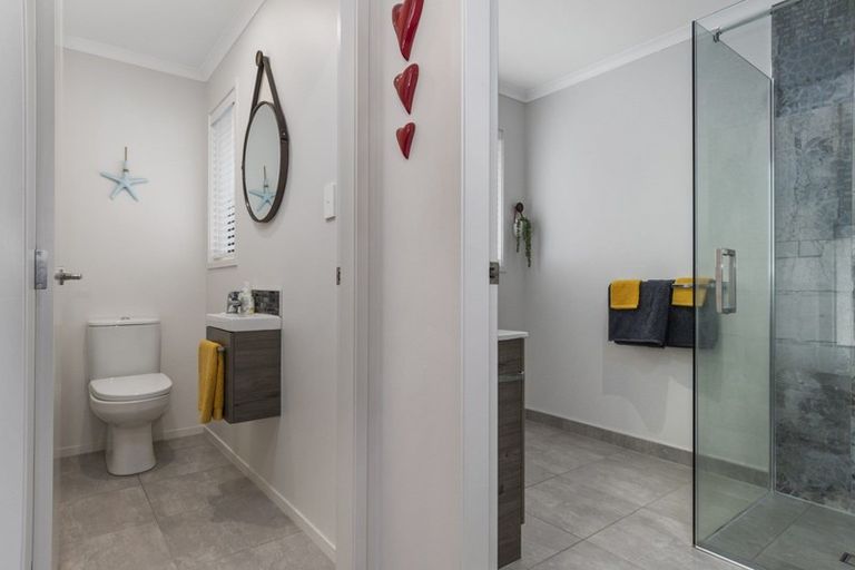 Photo of property in 294 Lakes Boulevard, Pyes Pa, Tauranga, 3112