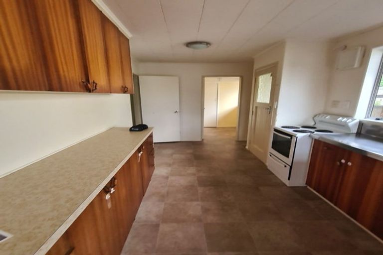 Photo of property in 15 Gillespies Road, Birchville, Upper Hutt, 5018