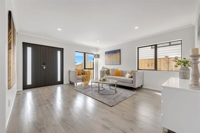 Photo of property in 4 Glann Lane, Flat Bush, Auckland, 2019