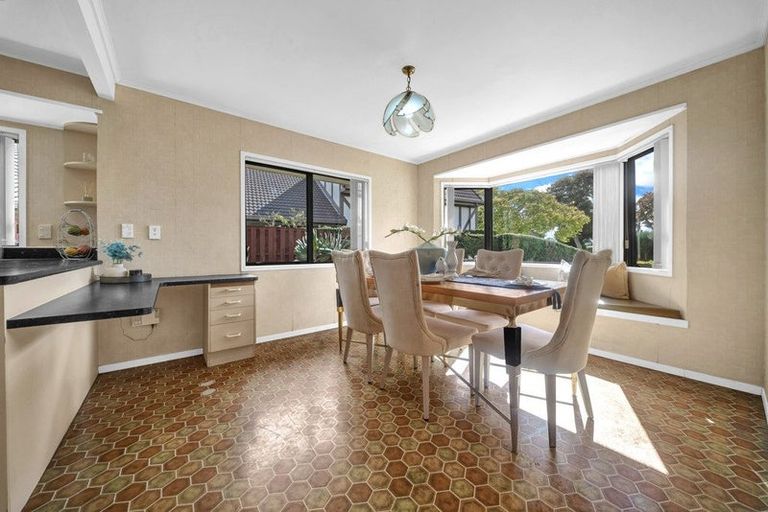 Photo of property in 16 Westholm Way, Pahurehure, Papakura, 2113