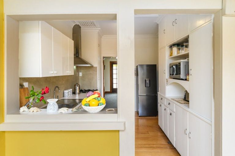 Photo of property in 9 Ngaio Street, West End, Palmerston North, 4412