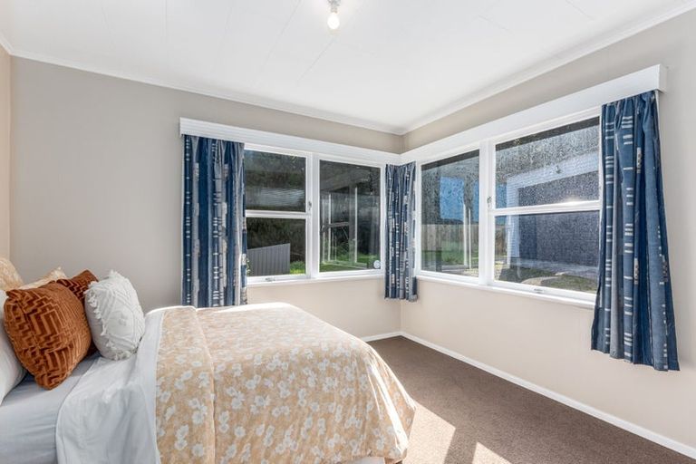 Photo of property in 43 Petrie Street, Wainuiomata, Lower Hutt, 5014