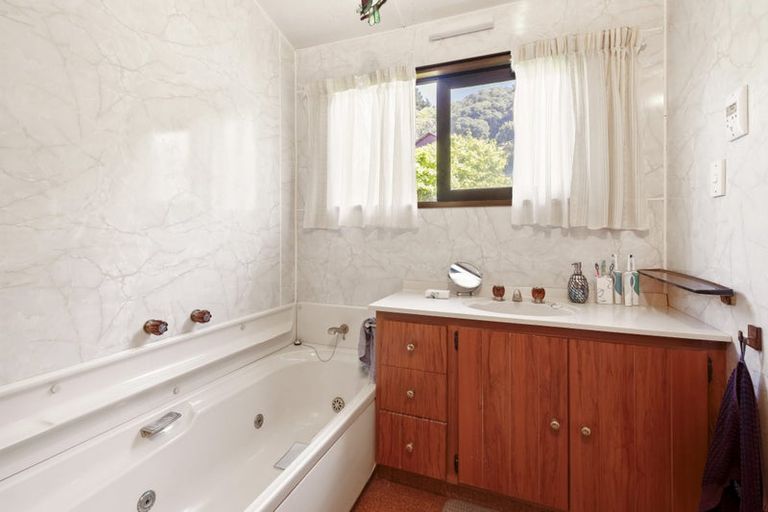 Photo of property in 4 Tainui Rise, Gore Bay, Cheviot, 7383