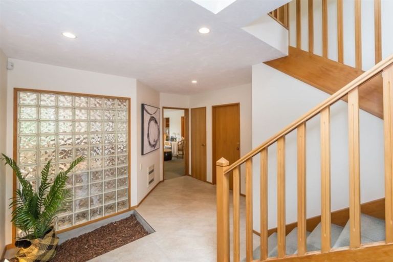 Photo of property in 3 Swanleigh Place, Ilam, Christchurch, 8041