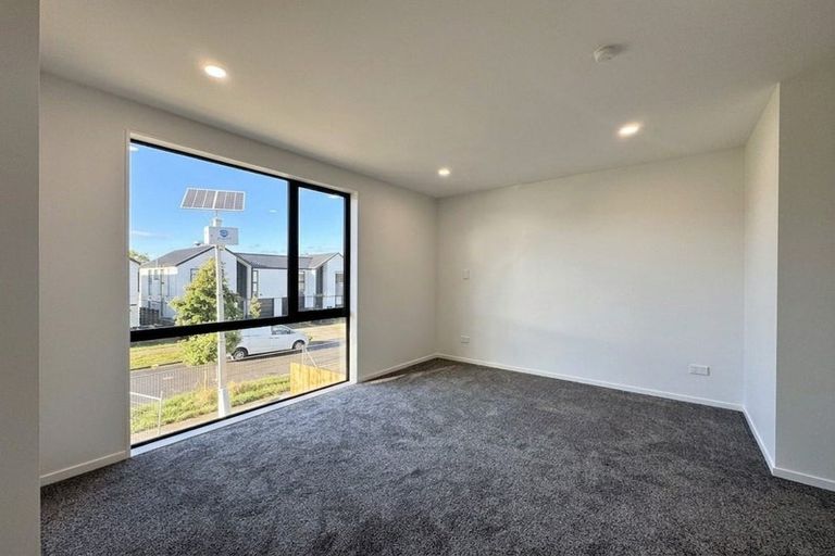 Photo of property in 18 Paapaakiri Loop, Takanini, 2112