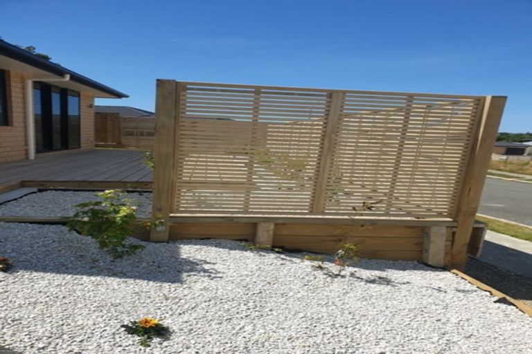 Photo of property in 3 Frederick Place, Whalers Gate, New Plymouth, 4310