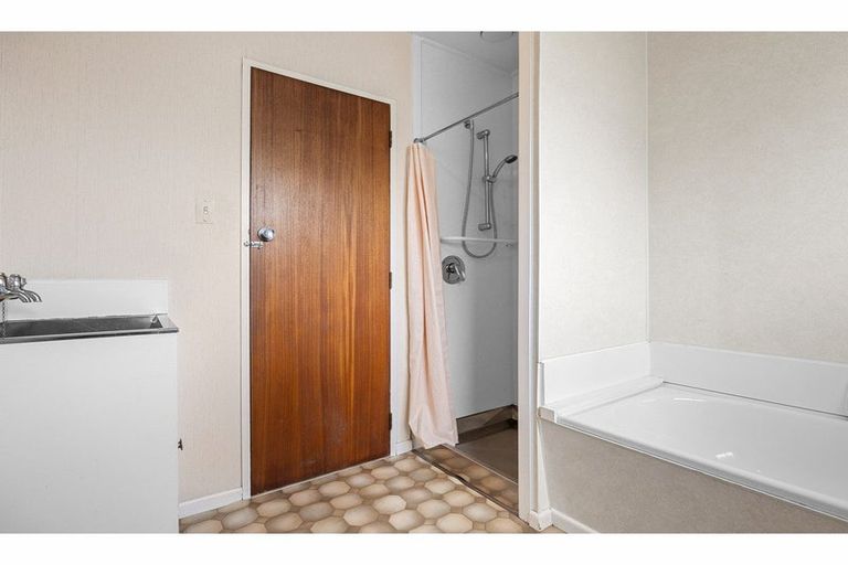 Photo of property in 3/93a Middlepark Road, Sockburn, Christchurch, 8042