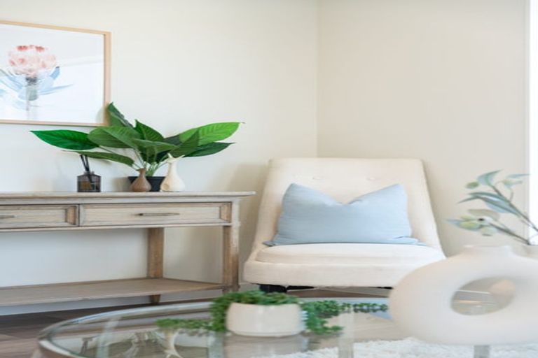 Photo of property in 19a Resnik Crescent, 0810