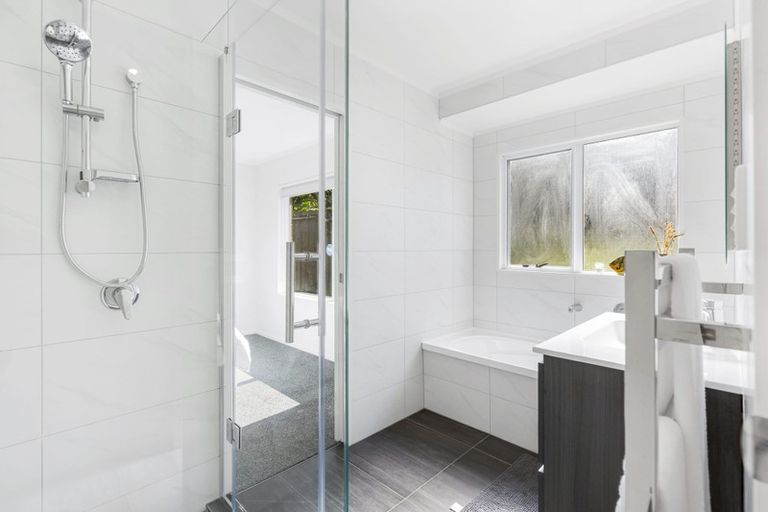 Photo of property in 46 Patts Avenue, Glendene, Auckland, 0602