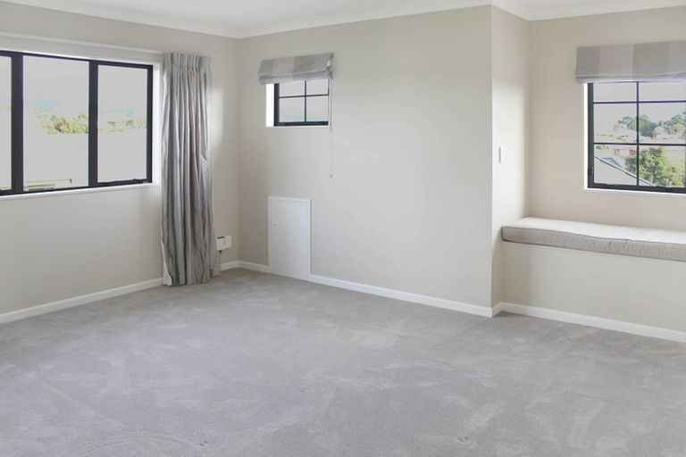 Photo of property in 153 Ruapehu Drive, Fitzherbert, Palmerston North, 4410