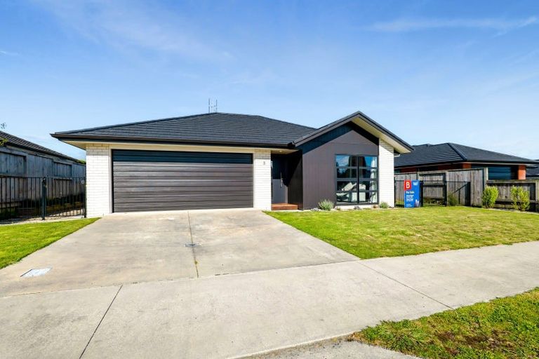 Photo of property in 3 Tangaroa Street, Waitara, 4320