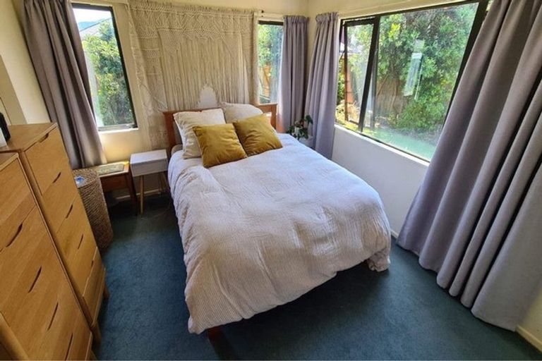 Photo of property in 68 Leighton Avenue, Waiwhetu, Lower Hutt, 5010