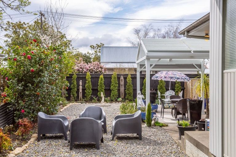 Photo of property in 2 Wood Street, Greytown, 5712