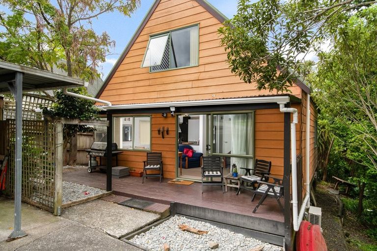 Photo of property in 1/39 Vina Place, Massey, Auckland, 0614