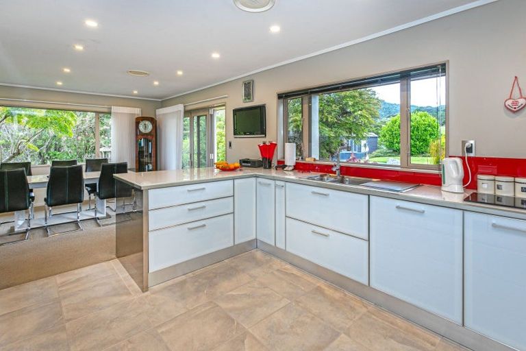 Photo of property in 52 Woods Road South, Colville, Coromandel, 3584